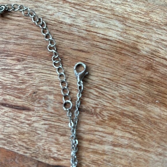 Silver heart with wings necklace - Picture 4 of 4